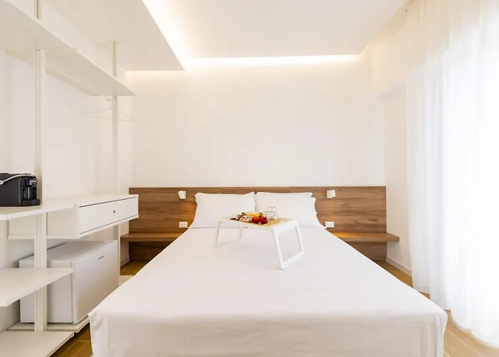 Konukevi La Nuvola 4*